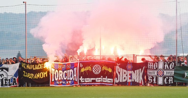 Torcida priprema ludnicu u mjestu od 5000 ljudi. U sat vremena kupila sve ulaznice