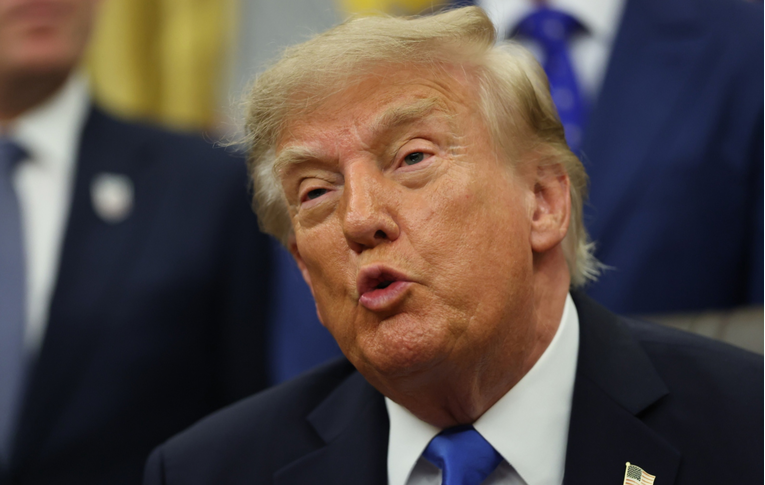 Trump: Uništili smo novu iransku opremu kod Hormuškog tjesnaca