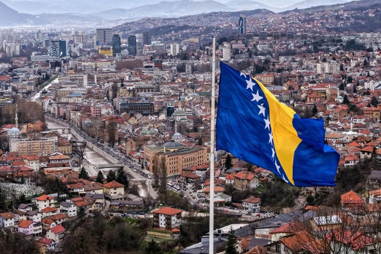 U posljednjih 30 godina više od 100 tisuća ljudi odreklo se državljanstva BiH