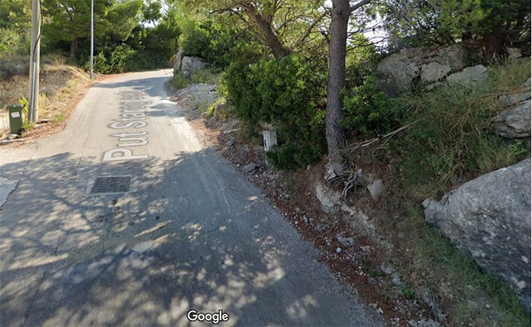 Nakon nesreće u Podstrani izvadio sjekiru i razbio staklo: Vozač (55) uhićen
