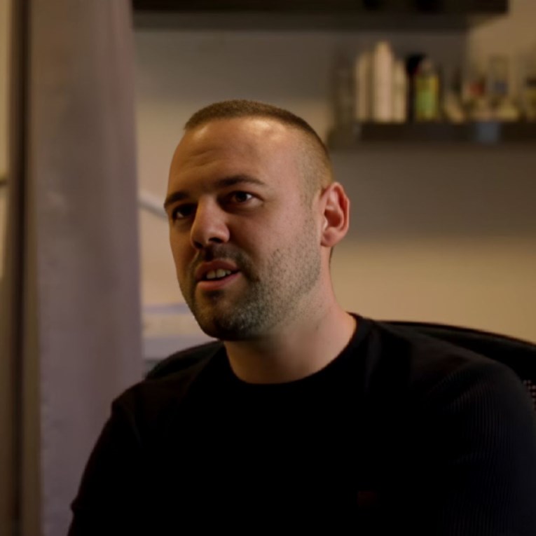 Toni iz Ploča radi kao lučki radnik i pediker: "Mislio sam da nikada to neću raditi"