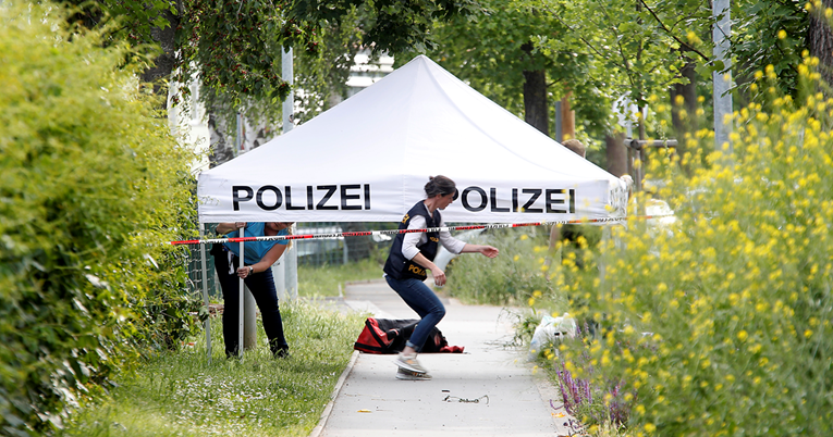 Hrvat iz Graza: Živim blizu te škole. Često ondje kao dostavljač kupim testove