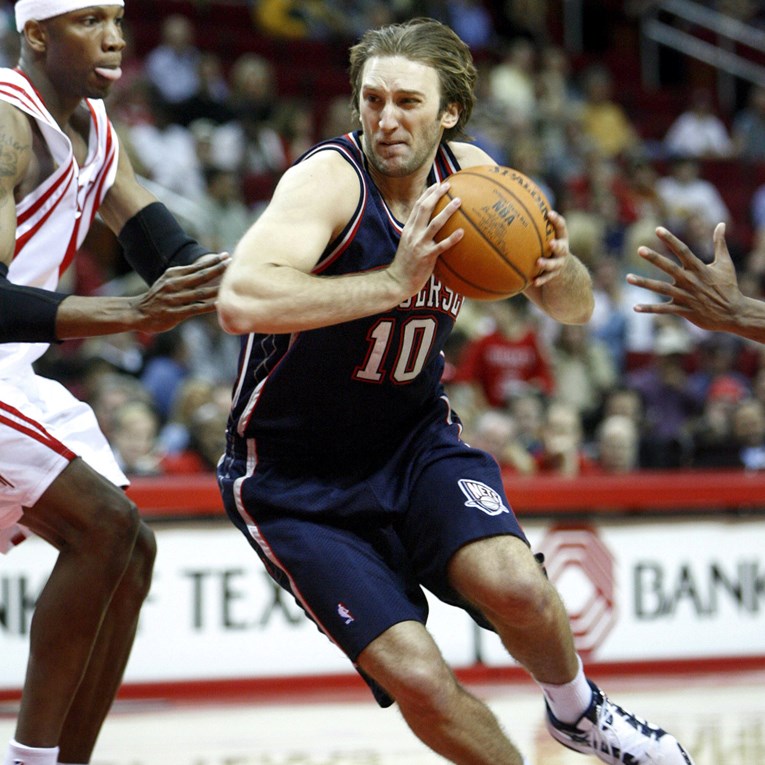 VIDEO Čudesni koš potaknuo NBA da podsjeti pratitelje na hrvatskog košarkaša