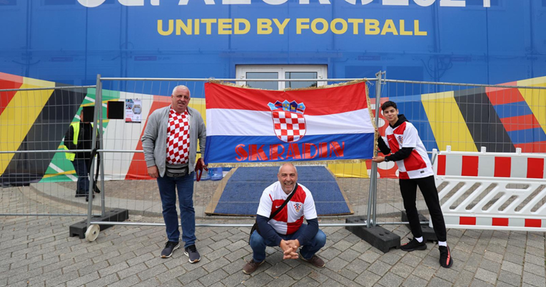 VIDEO Hrvatski navijači okupljaju se u Berlinu: "Vatreni će razvaliti"