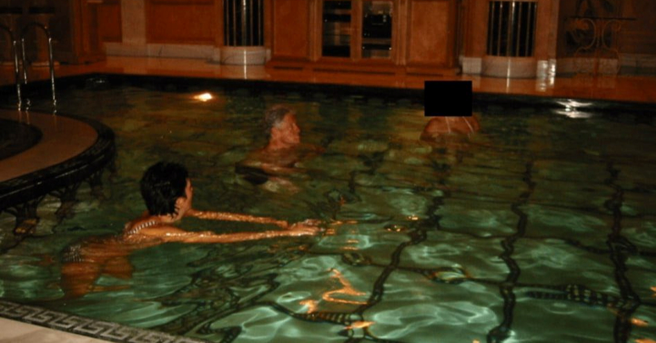 FOTO Objavljene tisuće Epsteinovih dokumenata. Spominju Trumpa i djevojčicu (14)