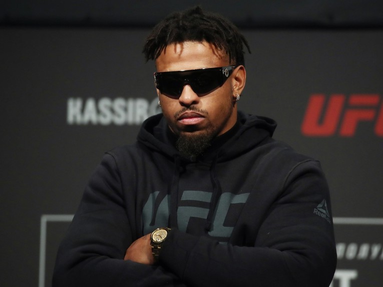 Bio je NFL zvijezda i borio se u UFC-u. Sad je potpisao za FNC