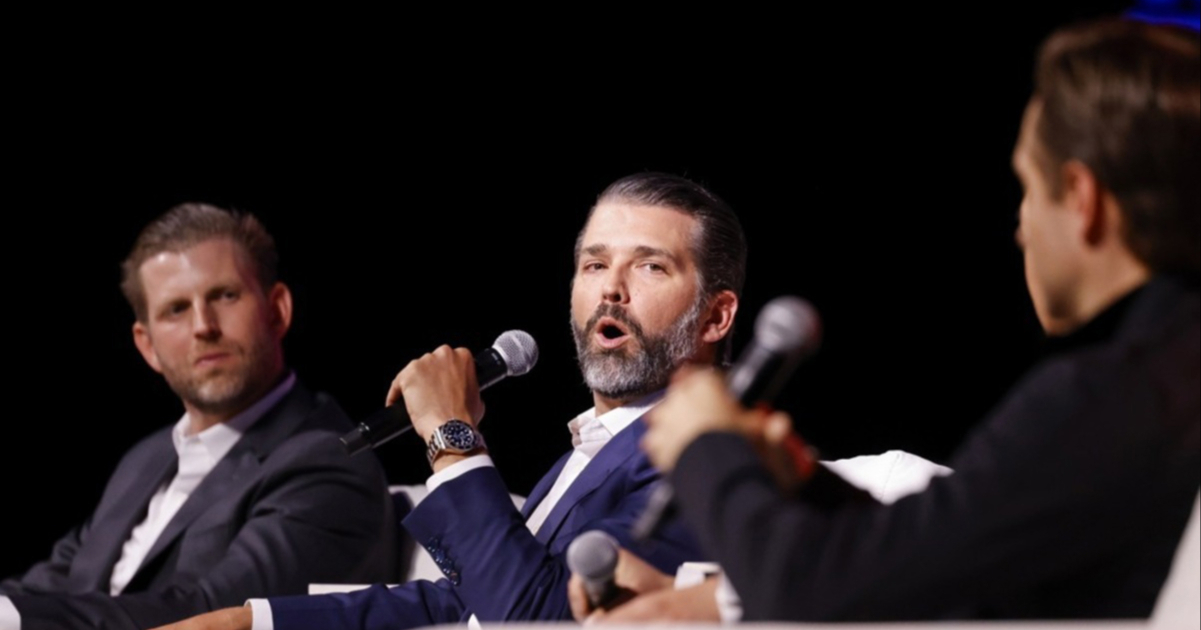 Trump tvrdi da se svijet pretvorio u kasino. Njegovi sinovi zarađuju na klađenju