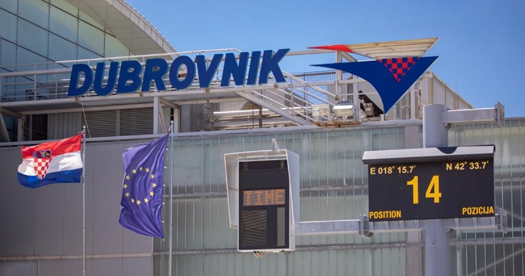 Tri zrakoplova za Dubrovnik zbog jakog vjetra preusmjerena za Bari