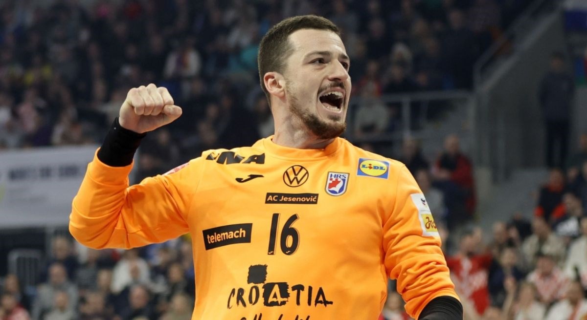 Ivić dobio otkaz u Srbiji jer bio na Thompsonu. Oglasio se oko golmana Vukovara