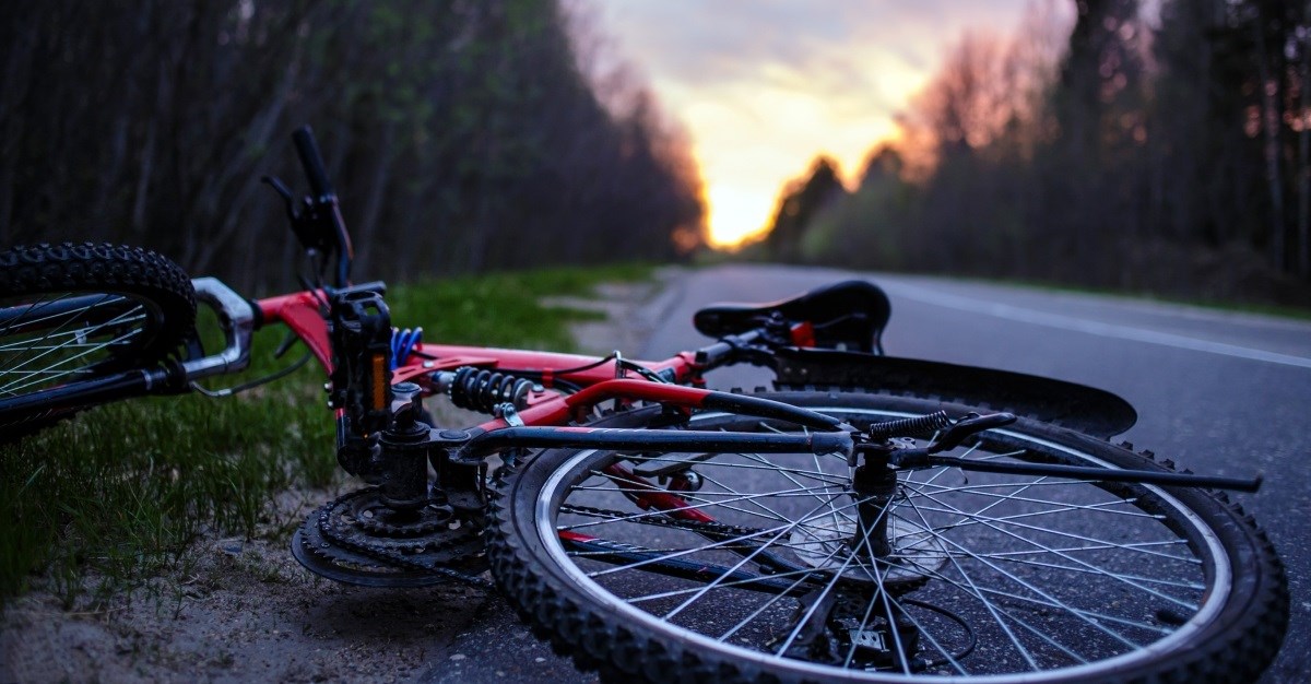 Poginuo 47-godišnji biciklist, prevrnuo se niz padinu