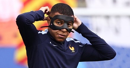 Mbappe morao promijeniti masku za večerašnju utakmicu
