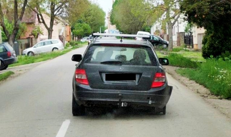 Mrtav pijan kod Vinkovaca vozio bez dvije gume, policija objavila slike