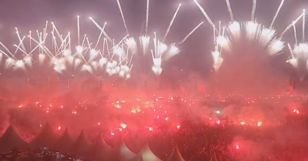 Poslušajte trenutak kad je Thompson na Hipodromu uzviknuo: "Za dom spremni"