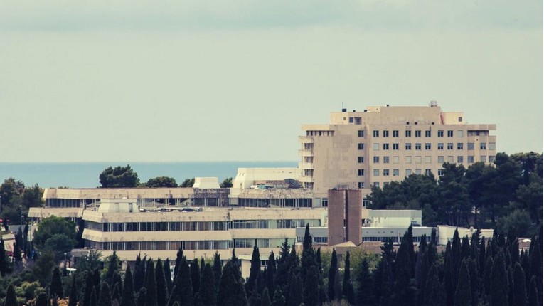 Danas će biti poznato ima li dubrovački pacijent koronavirus