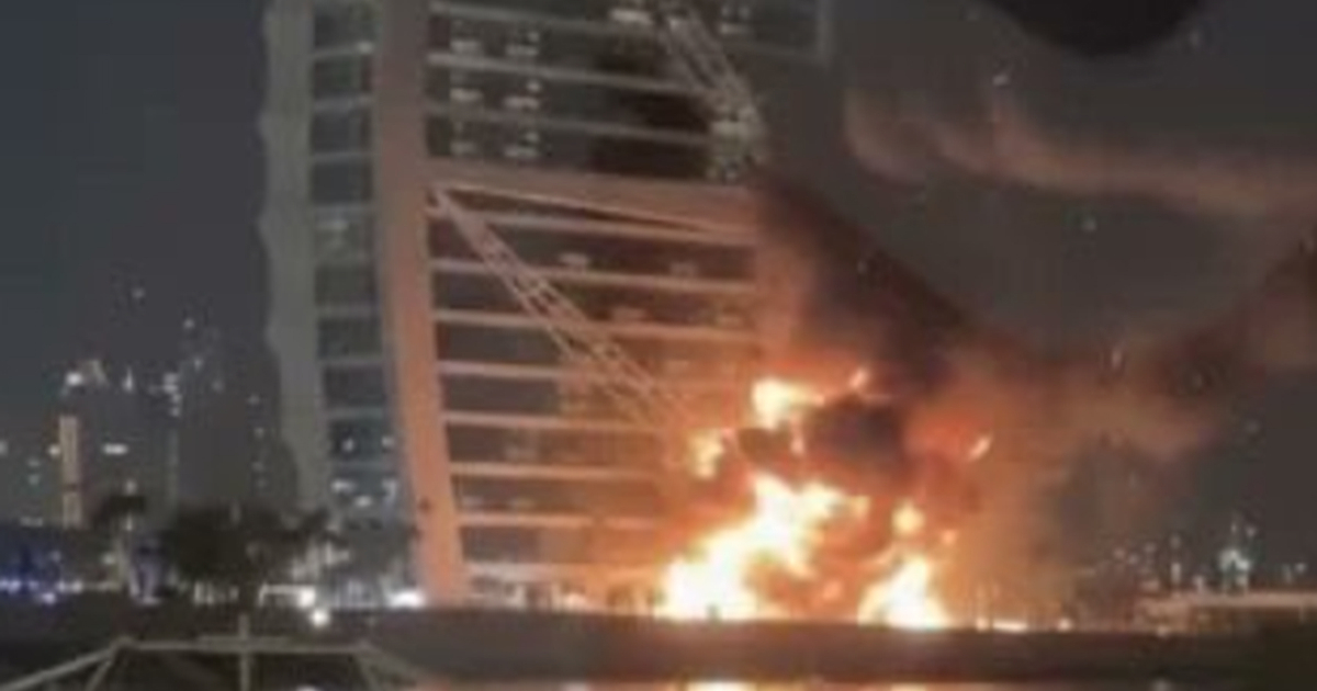 Zatvara se simbol Dubaija. Tvrde da to nema veze s udarom drona