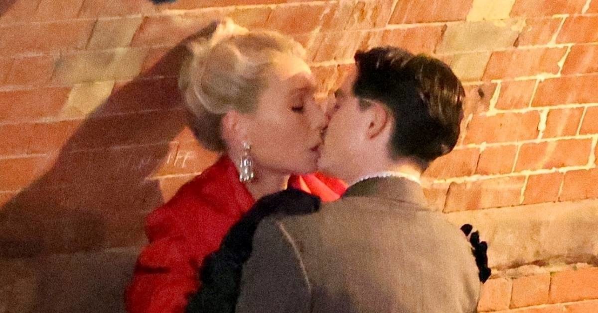 Prijateljice Gwyneth Paltrow poludjele zbog njezina poljupca s mlađim glumcem na setu