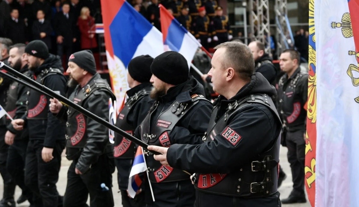 FOTO U povorci na obilježavanju Dana RS-a u Sarajevu bajkeri povezani s Putinom