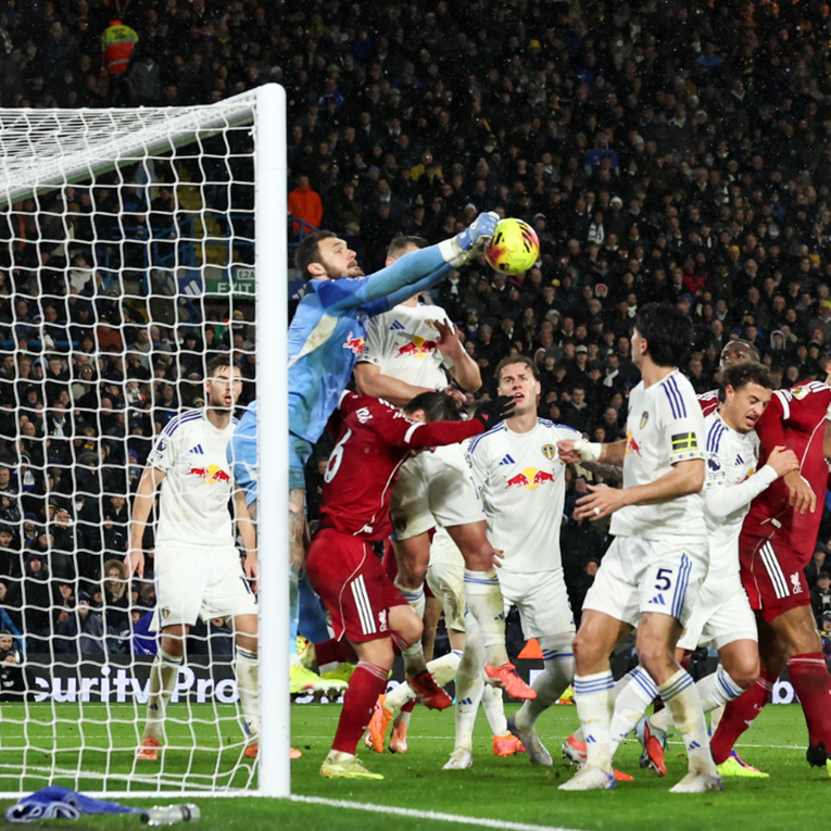 Liverpool i Leeds remijem nastavili pozitivne nizove rezultata