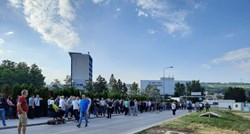 Radnici Fiata u Srbiji blokirali sve ulaze u tvornicu, ne žele pustiti šefove