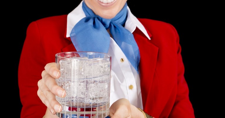 Evo kako alkohol može djelovati na vas ako pijete tijekom leta