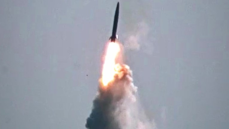Južna Koreja lansirala balistički projektil iz podmornice