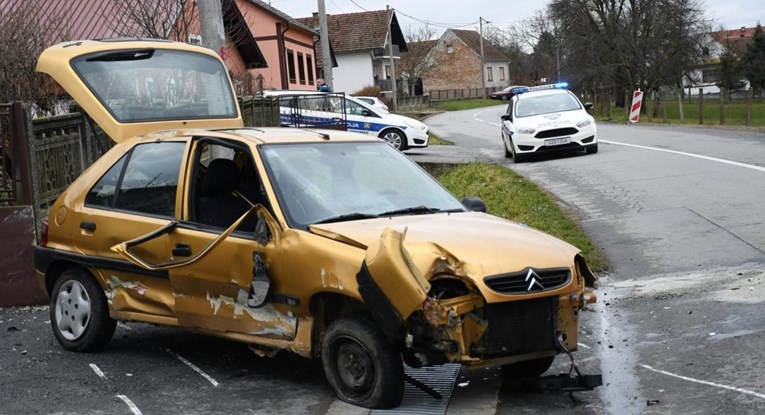 Detalji prometne kod Bjelovara: Vozač sletio s ceste i udario u ogradu, poginuo je