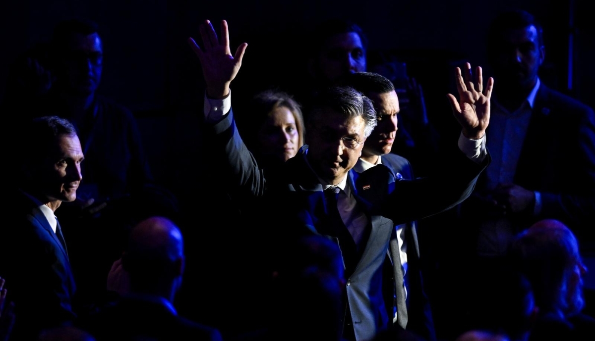 Milanović: Ne može napraviti dva skleka, izlazi s boksačkom pjesmom na binu. Fuj