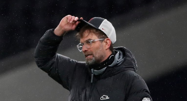 Klopp javno pozvao jeftine stopere da mu se jave nakon što je ostao bez svih braniča