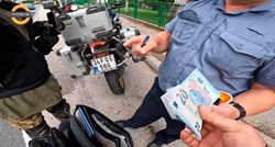 VIDEO Turisti iz Turske policajcu u BiH dali mito od 20 eura: "You. Pješaci prelaze"
