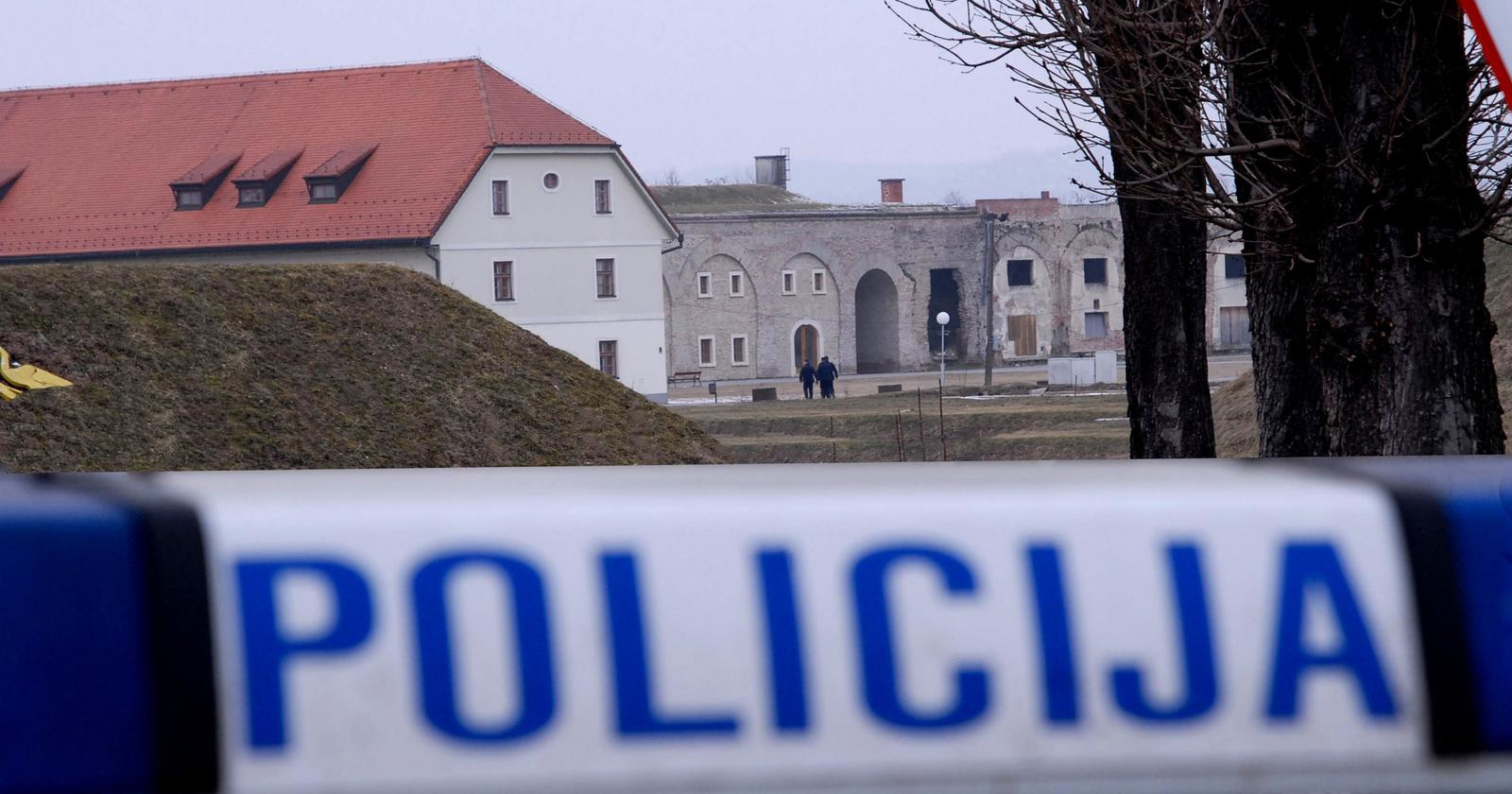 Policija upala u Gradsku upravu Slavonskog Broda