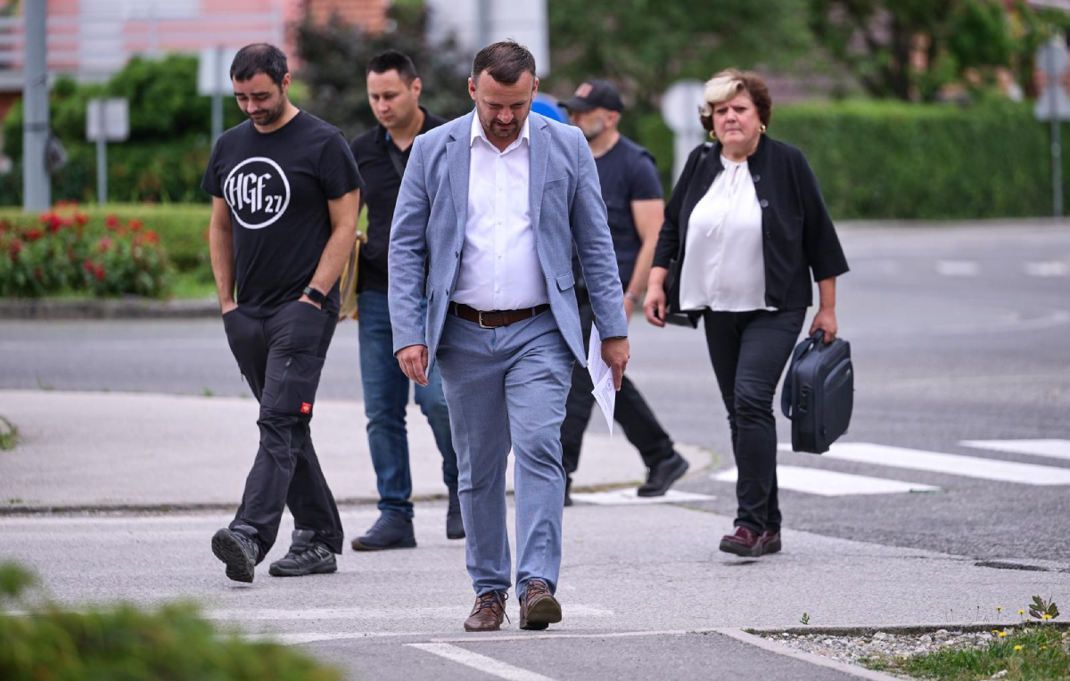 USKOK je jutros upao u dom Viktora Šimunića. Doznali smo na što sumnjaju