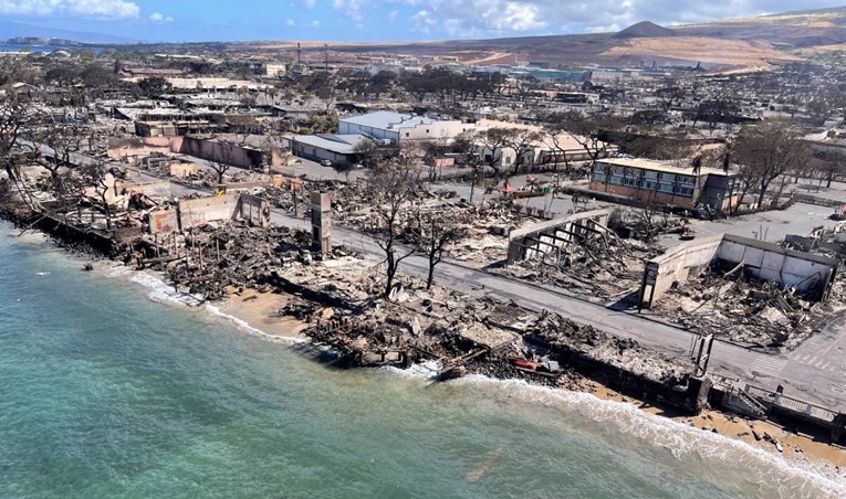 U požaru na Havajima najmanje 93 mrtvih. Nisu se na vrijeme oglasile sirene za uzbunu