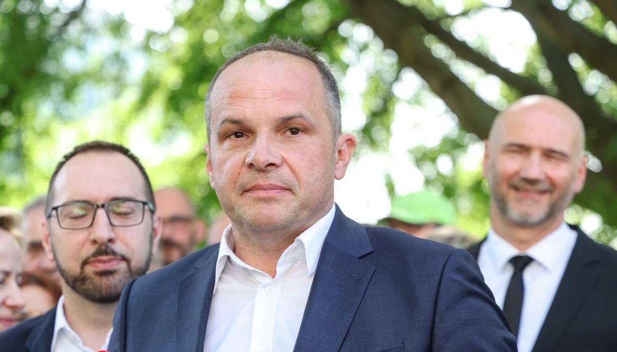 Hajdaš Dončić: Oni koji uče djecu imaju pet puta manje plaće od ministara. Suludo