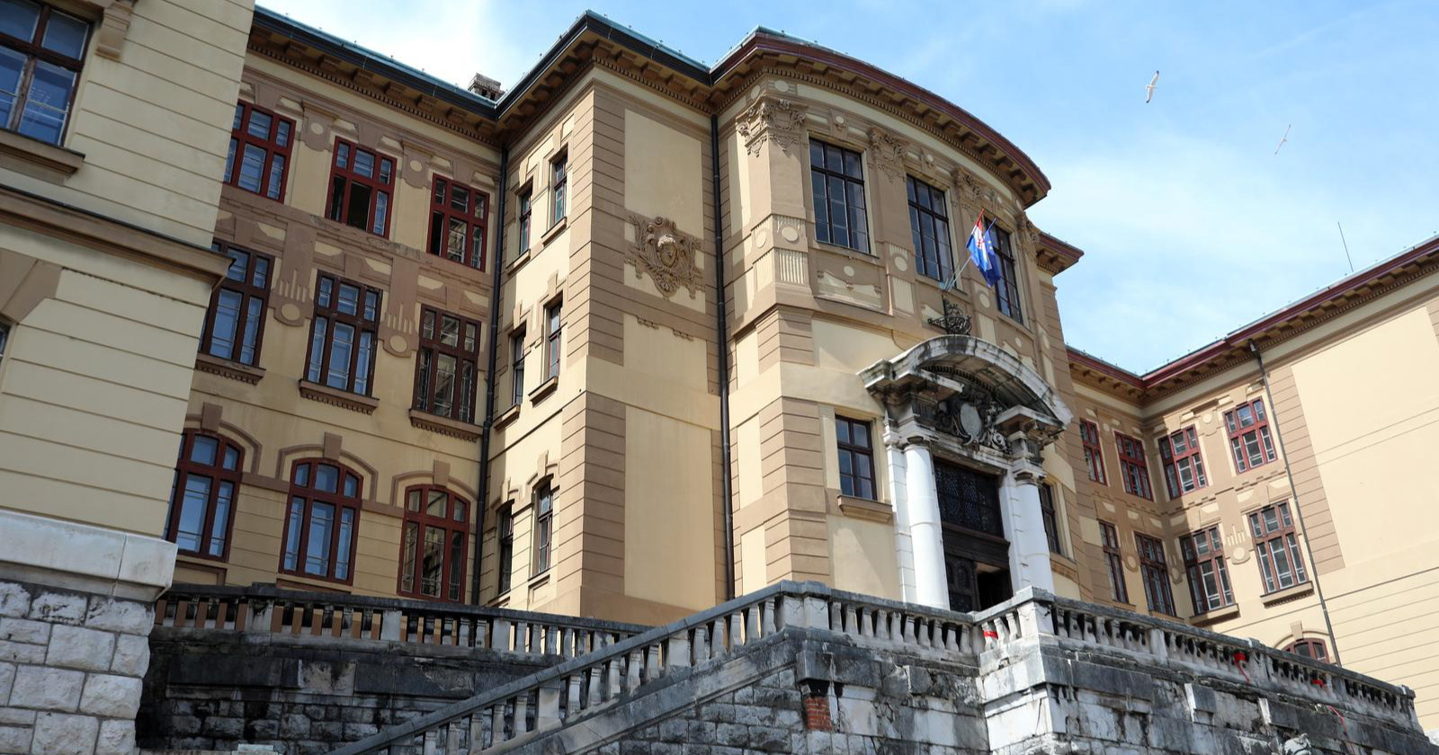 Dvoje optuženo za izvlačenje preko 100.000€ iz riječke tvrtke. Prijeti im zabrana rada