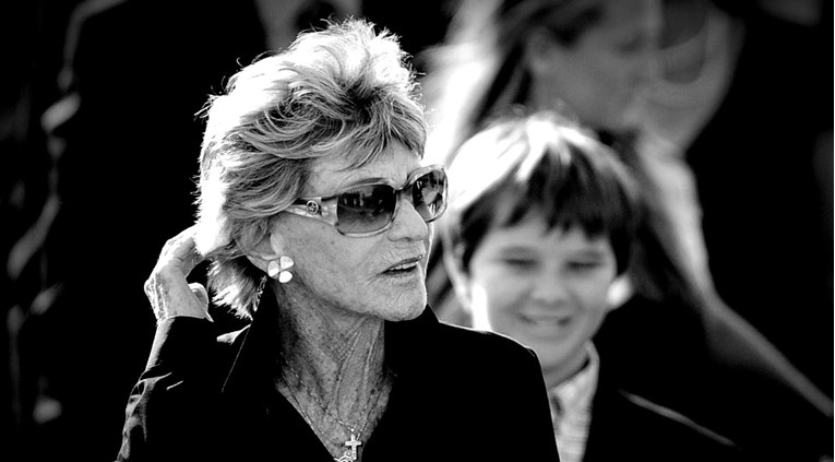 Umrla Kennedyjeva sestra Jean, imala je 92 godine