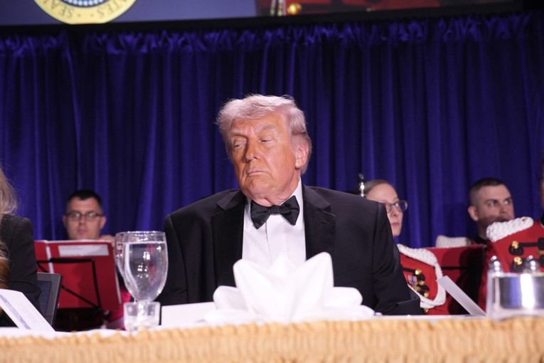 Trumpova popularnost pala na najnižu razinu u mandatu
