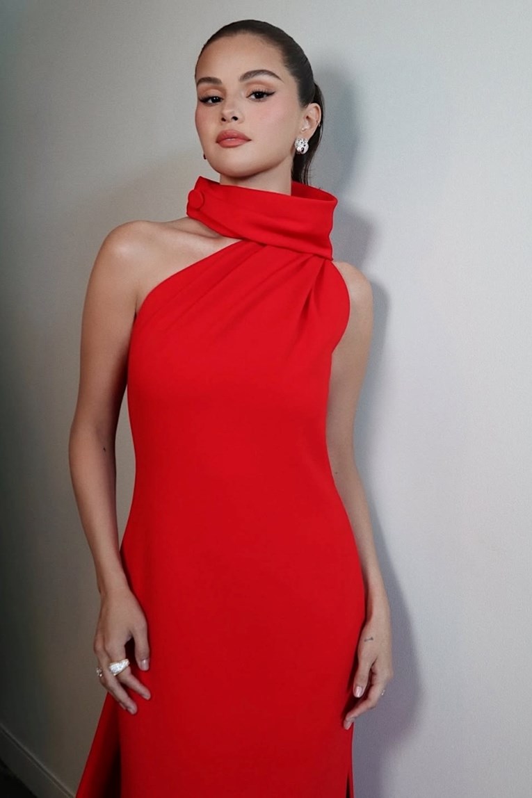 Selena Gomez pokorila Emmyje i završila na svim listama najbolje odjevenih