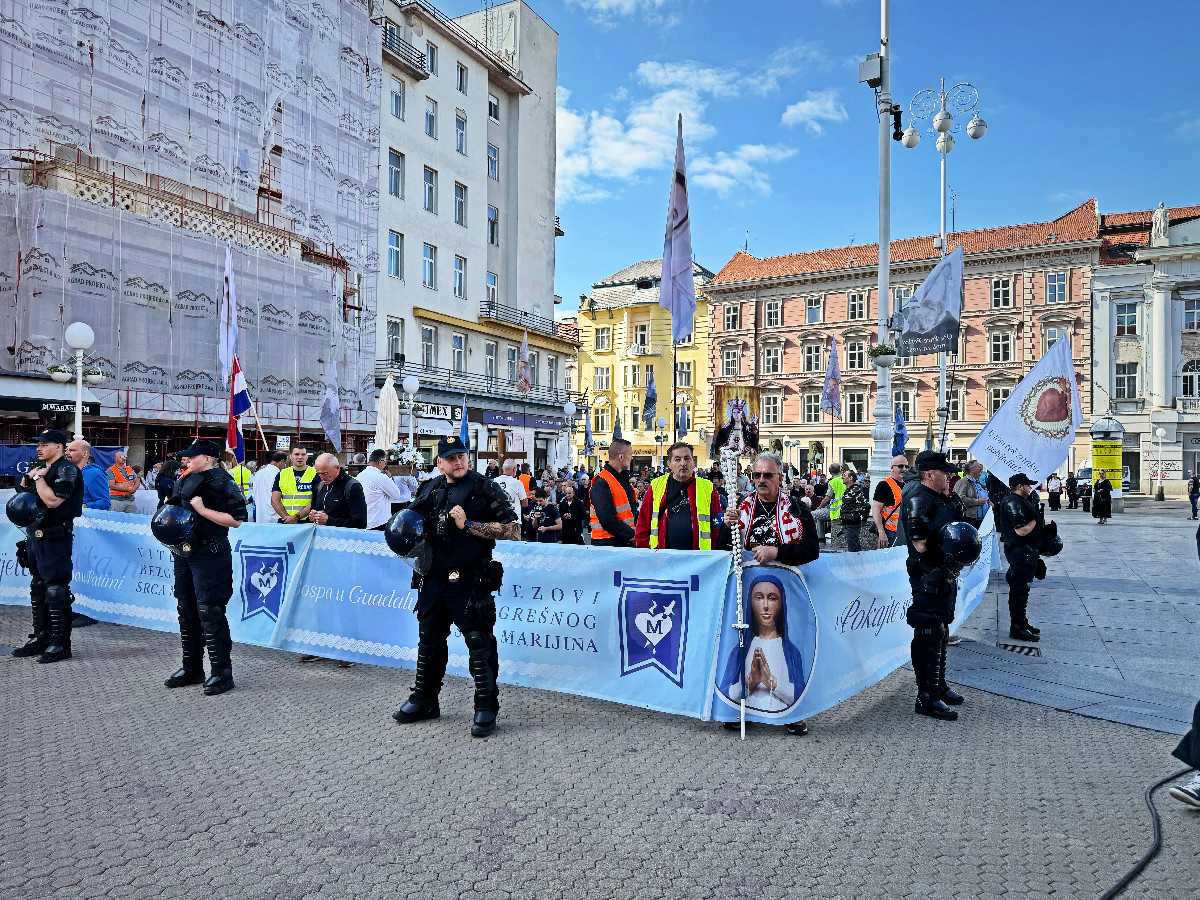 UŽIVO Klečavci opet na Trgu u Zagrebu. Protuprosvjednici pjevaju Bella Ciao