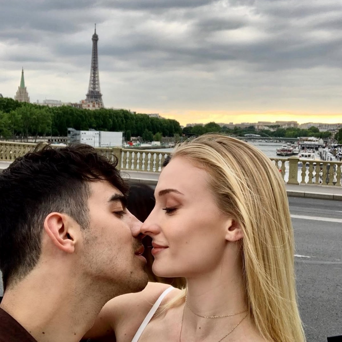 Sophie Turner: Stalno ghostam muškarce, to mi daje moć