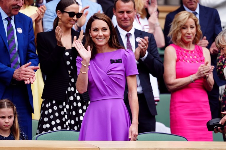 Svi su se raspisali o outfitu Kate Middleton na Wimbledonu: "Izgleda čarobno"