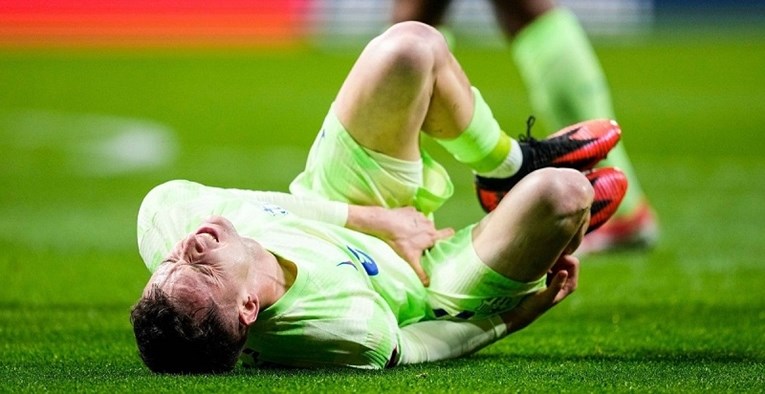 Veliki hendikep za Barcelonu. Gotova sezona za sjajnog veznjaka