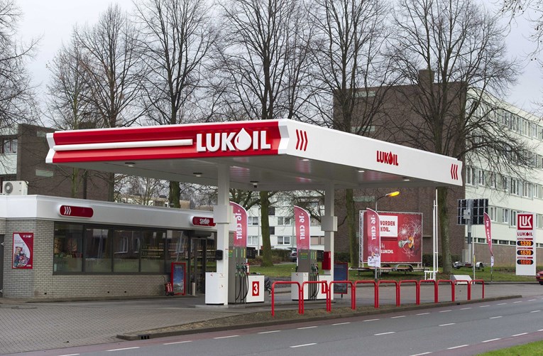 Lukoil prodaje svu svoju imovinu izvan Rusije, poznat kupac