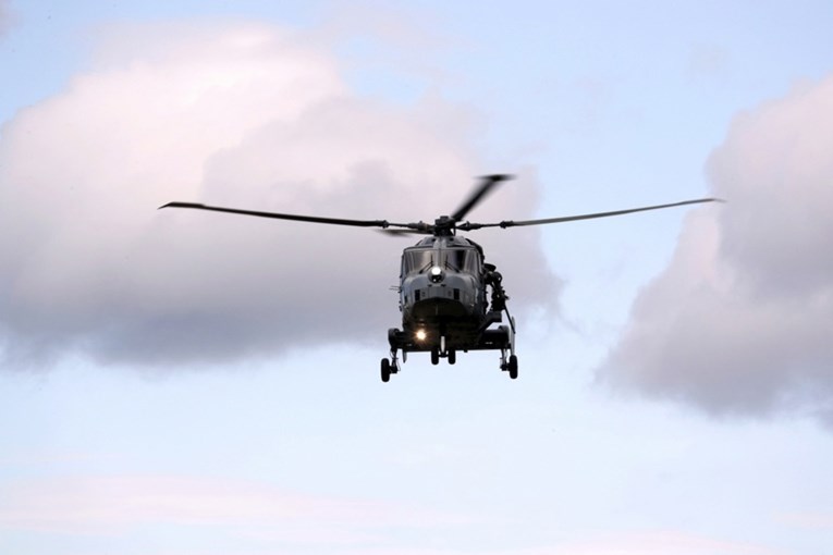 Ujedinjeno Kraljevstvo šalje ratni brod i helikoptere na Cipar