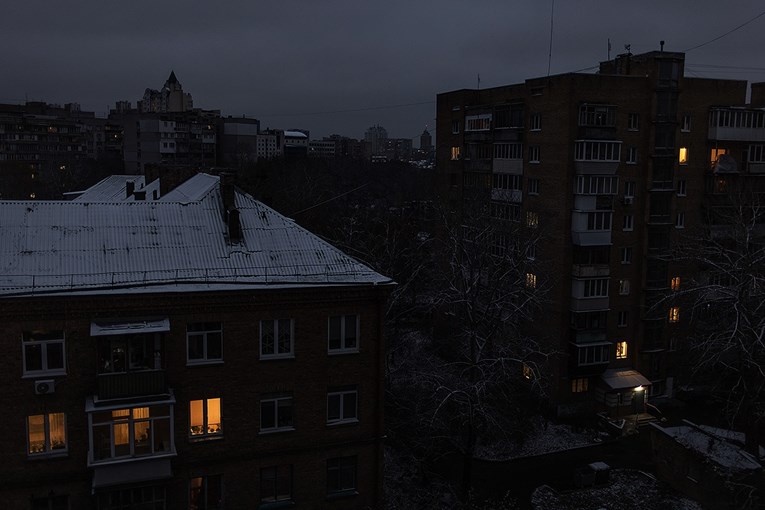 Milijuni u Ukrajini bez grijanja i struje, temperature ispod nule, stiže puno snijega