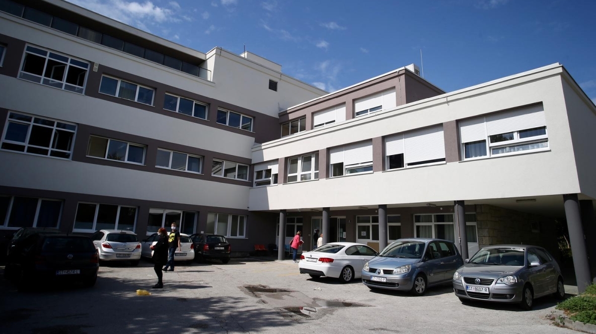 Muškarac u splitskoj bolnici nogom udario dežurnog doktora