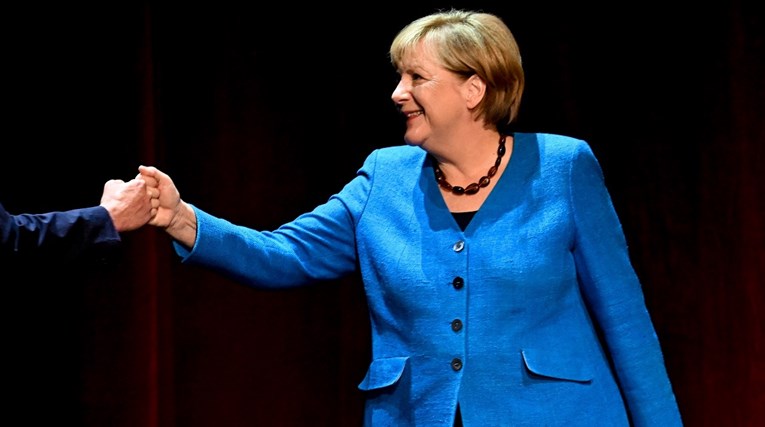 Merkel primila UNESCO-ovu nagradu za mir