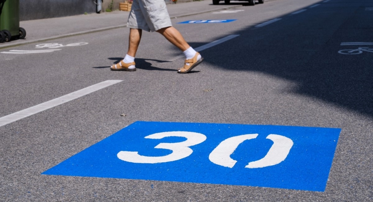 Španjolska smanjila brzinu vožnje u gradovima na 30 km/h, u nekim ulicama je i manja