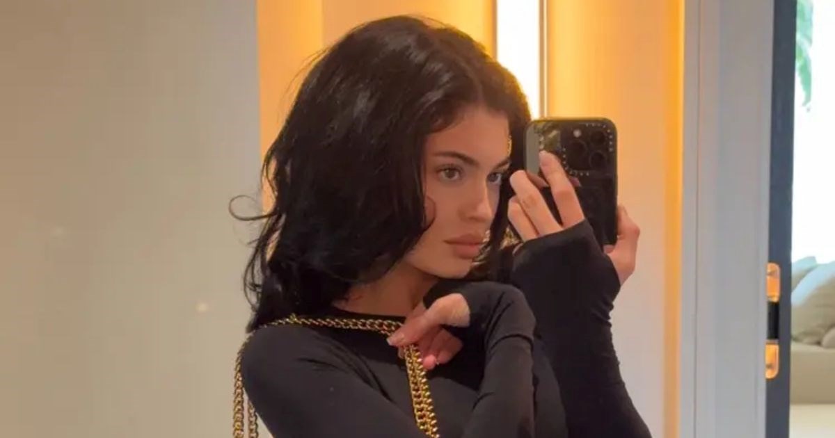 Kylie Jenner klasik zamijenila raskoši. Znamo gdje kupiti torbicu koju voli