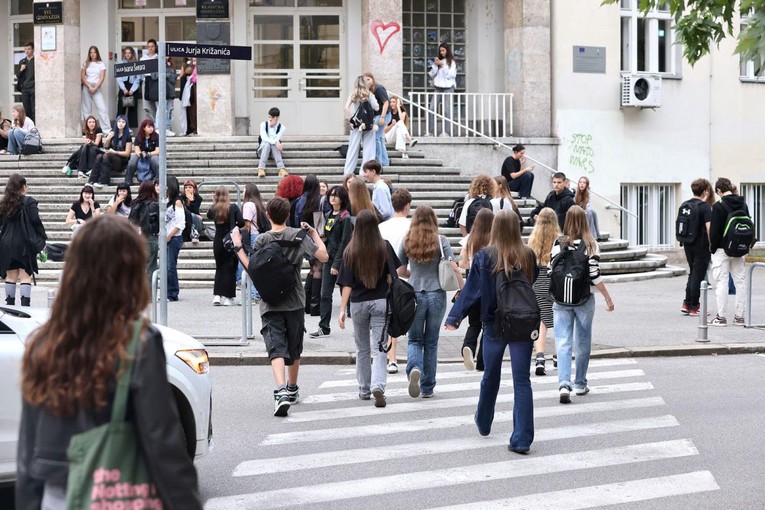 Profesori: Škole gube utrku s manosferom