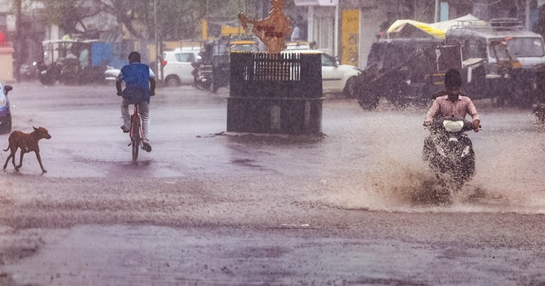 Indiji i Pakistanu približava se ciklon s jakim vjetrom i valovima